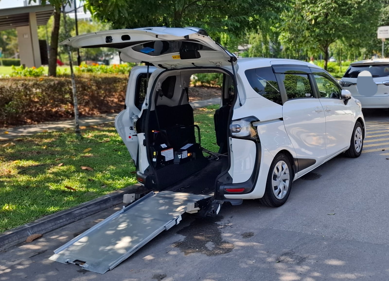 Toyota Sienta Welcab